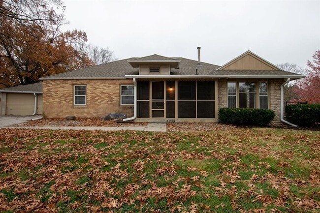 Building Photo - 4933 Woodland Ave