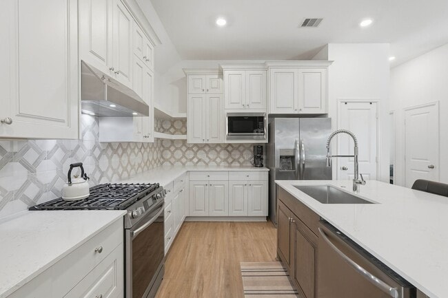 Photo - 4910 Shore Arbor Ln