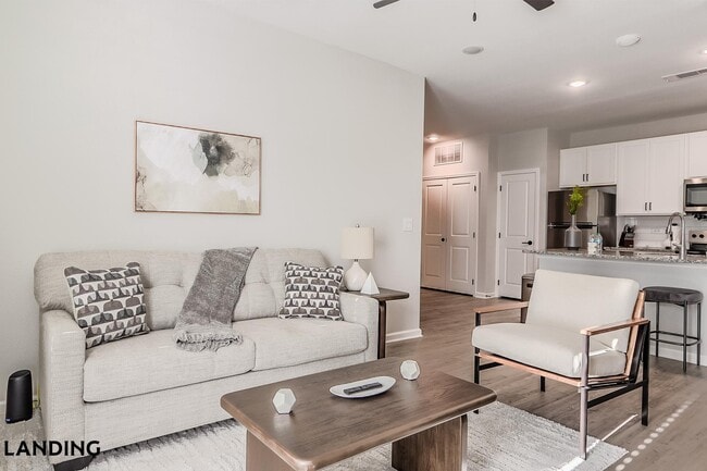 Building Photo - 1650 Harris Hill Rd Unit 05-5107