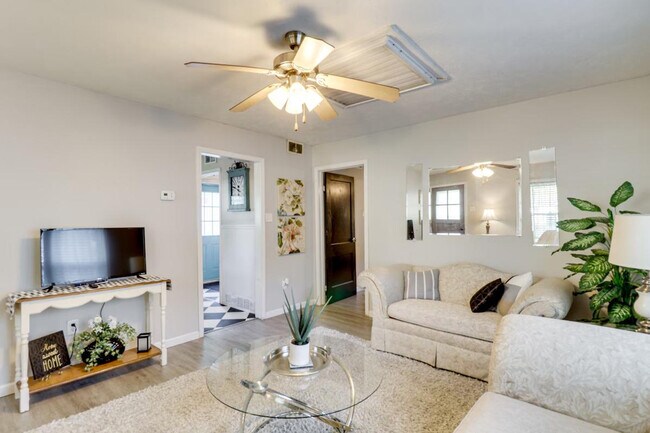 Photo - 1115 N Illinois Ave Unit SI ID1306812P