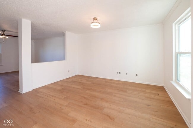 Photo - 2887 Ludwig Dr