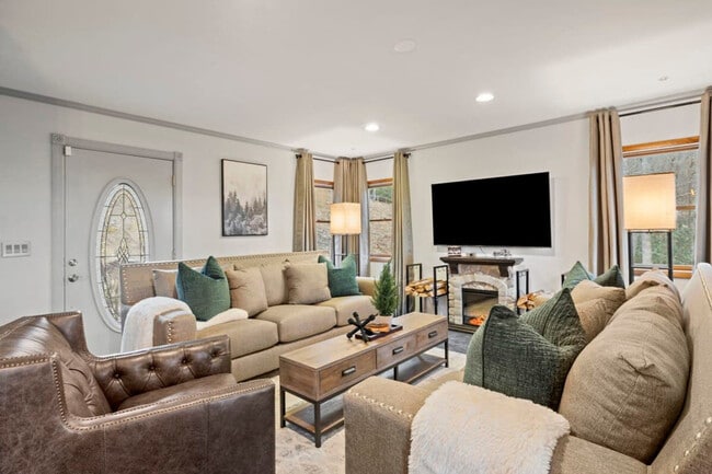 Building Photo - 106 Bishop Cove Rd Unit ID1264826P