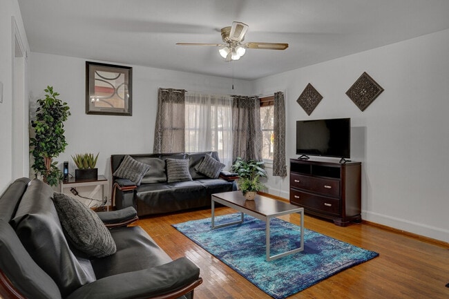 Photo - 814 N Buchanan Blvd Unit SI ID1388446P
