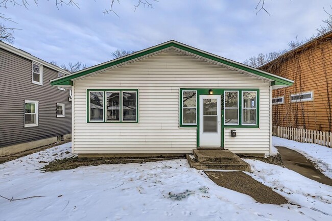 Photo - 3448 Grimes Ave N