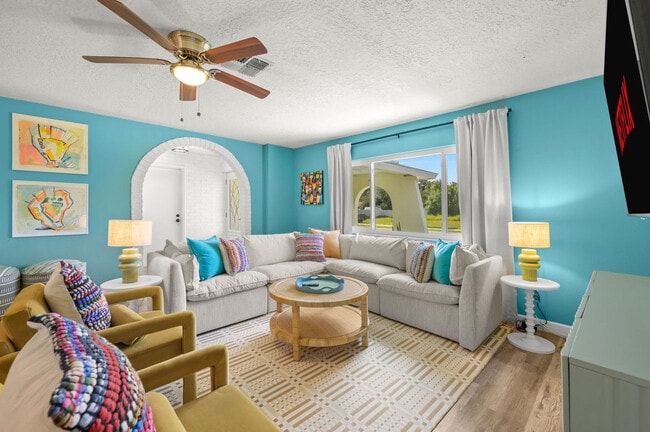 Building Photo - 1319 Saddle Ct Unit ID1303246P