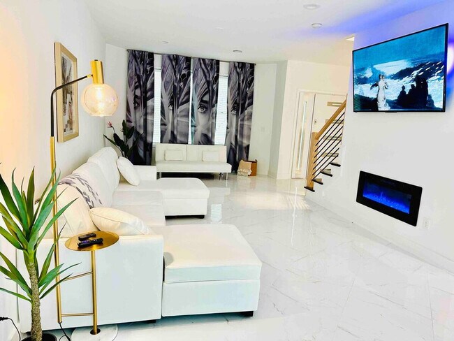 Photo - 223 Atherton St Unit ID1051233P