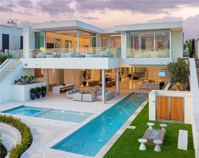 Building Photo - 1119 Dolphin Terrace