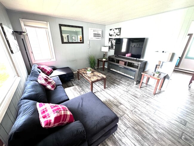 Building Photo - Ritchie Village