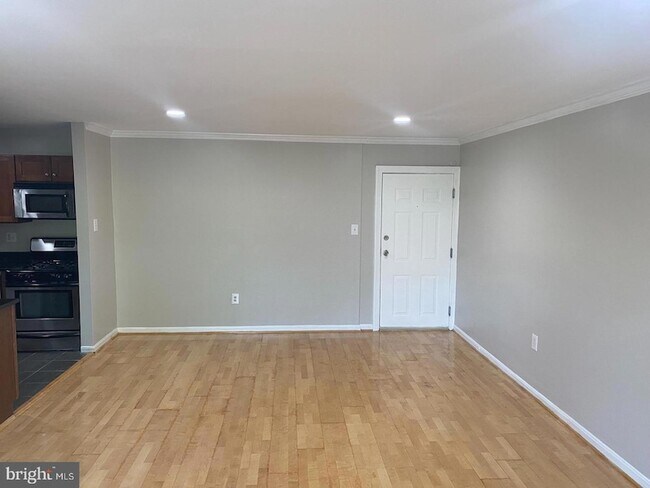Photo - 3103 Naylor Rd SE Unit 203