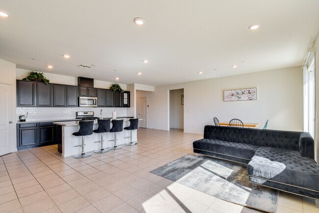Photo - 1442 Copperfield Ave Unit SI ID1546322P