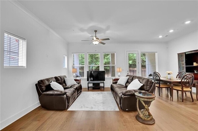 Photo - 1110 Harper Dr