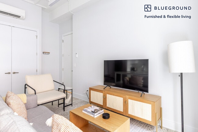 Photo - 188 N Wells St Unit SI FL3-ID1238