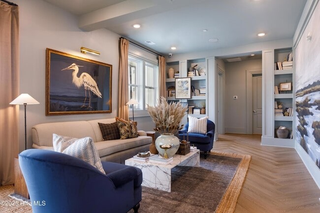 Photo - 4568 Tides Wy Unit Oak