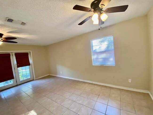 Photo - 6801 Camden Ln