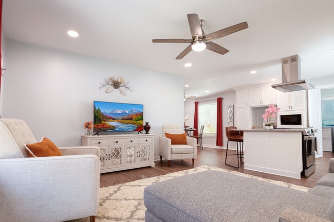 Building Photo - 445 Short Hills Dr Unit ID1347630P