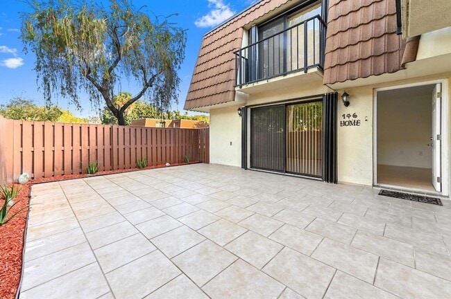 Photo - 146 Heritage Way