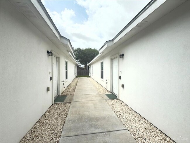 Photo - 1303 W Heritage Dr Unit 4