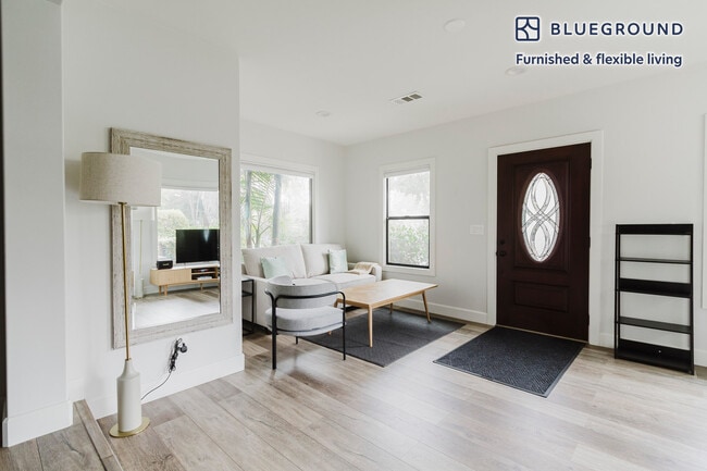 Building Photo - 251 Middlefield Rd Unit FL0-ID1793