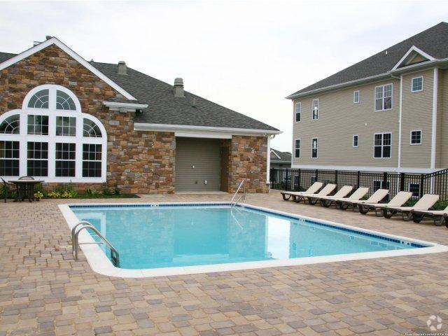 Pool - Woodmont Mews