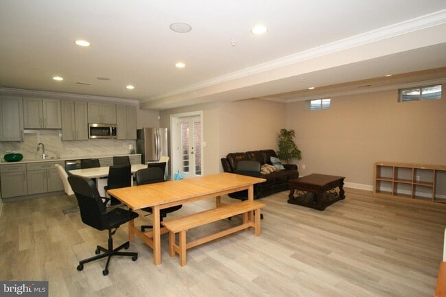 Photo - 102 Bullard Cir