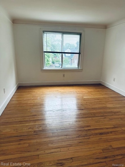 Photo - 122 W Houstonia Ave
