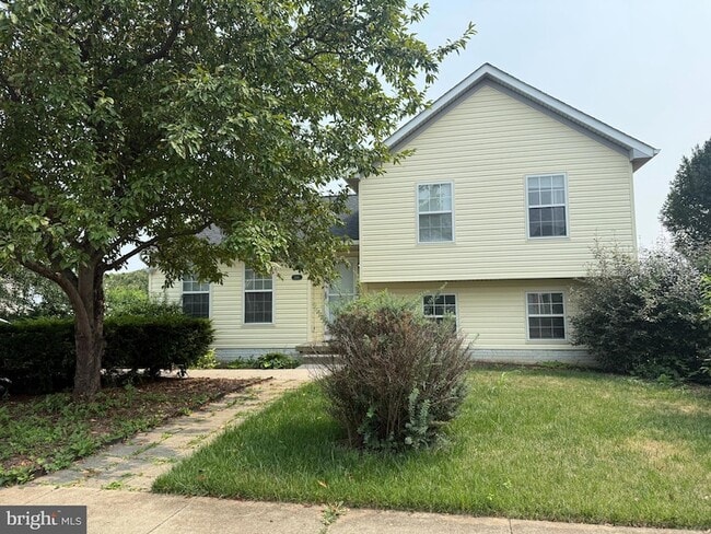 Building Photo - 305 Crosswinds Dr