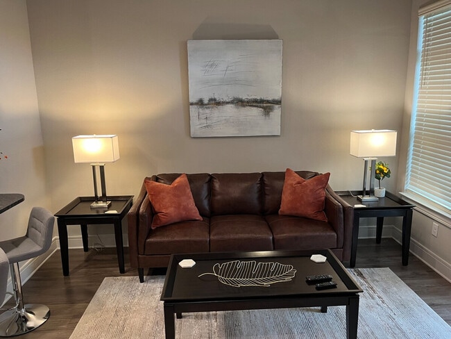 Building Photo - 3700 Ingleside Blvd Unit ID1390816P