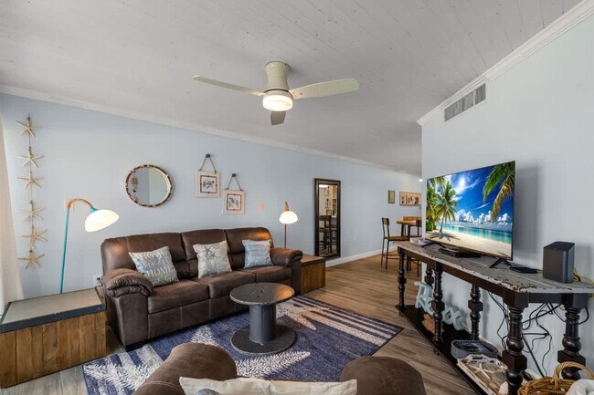 Photo - 401 11th Ave S Unit SI FL4-ID1578583P