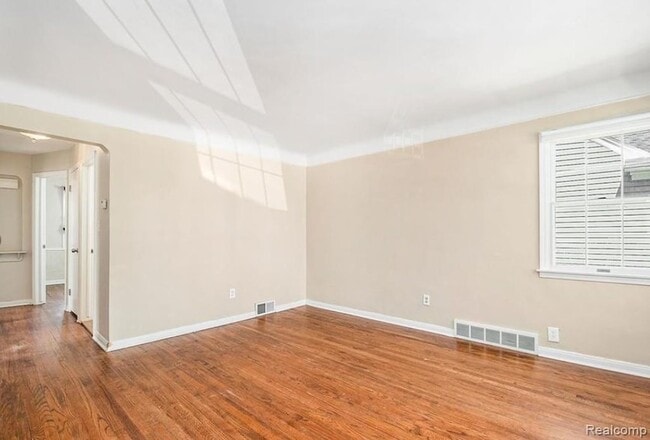Photo - 633 N Dorchester Ave
