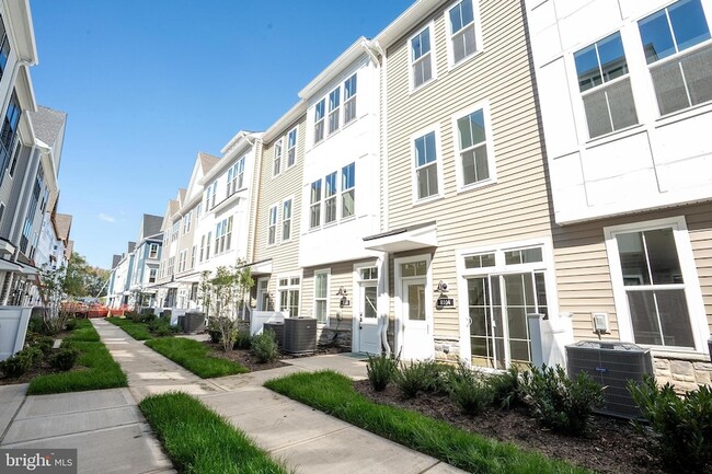 Photo - 8104 Donatello Dr