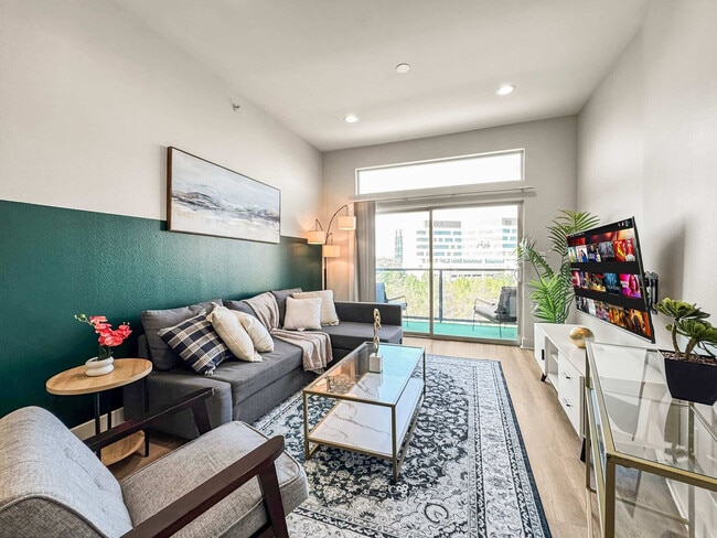 Photo - 2901 Indiana St Unit ID1316463P