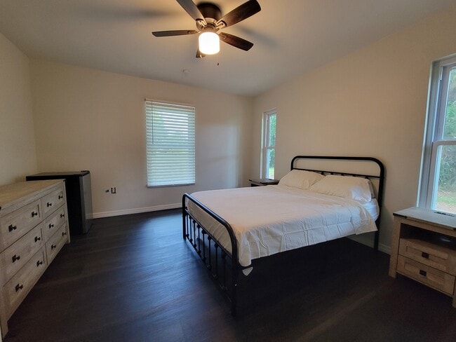 Photo - 2121 9th Ave E