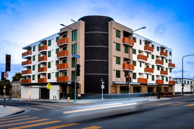 Property Exterior - 5300 Crenshaw