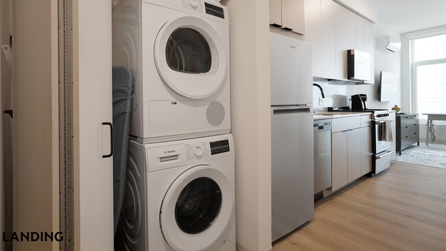 Photo - 1529 N Fremont St Unit 304
