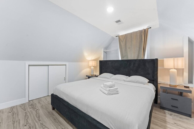 Photo - 23 Obrien Ct Unit ID1352469P