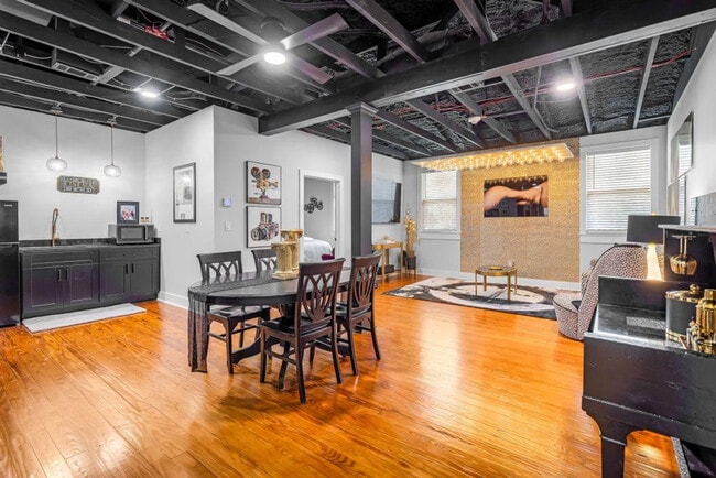 Photo - 156 Camellia St Unit ID1266988P