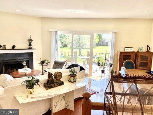 Photo - 302 Marten Rd