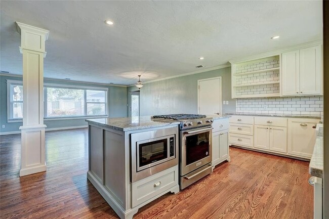 Photo - 2756 NW Grand Blvd