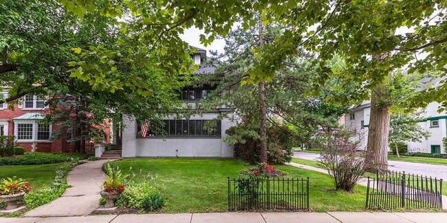 Photo - 202 Ridgeland Ave