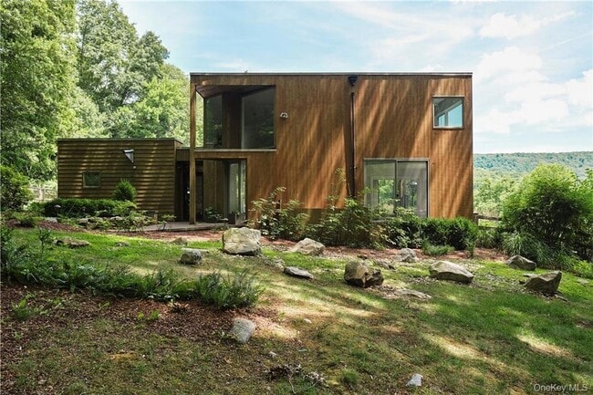 Building Photo - 194 Pleasant Ridge Rd