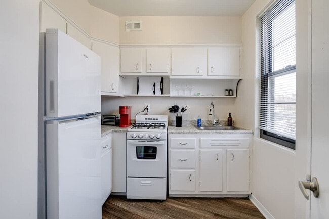 Photo - 105 W 39th St Unit FL3-ID1061321P