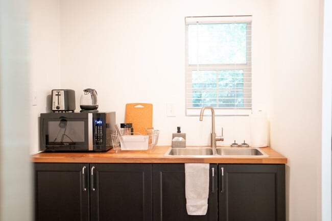 Photo - 1506 Kenwood Ave Unit ID1058613P