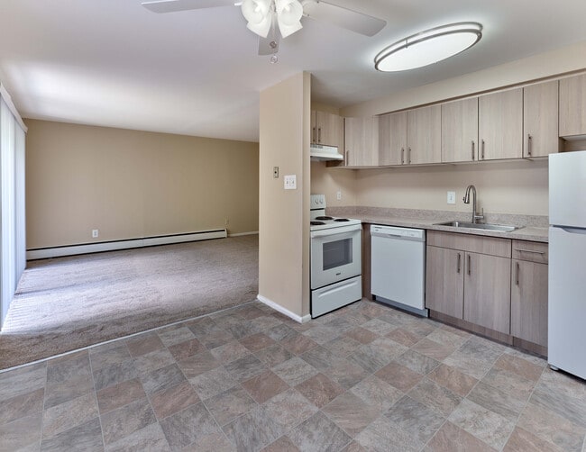 Building Photo - Maple Terrace