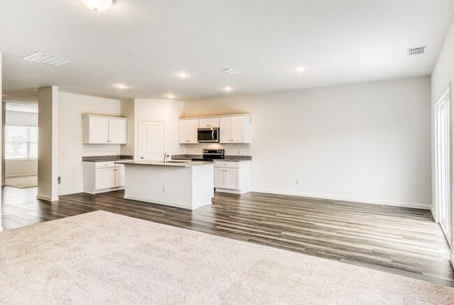 Photo - 720 Holly St