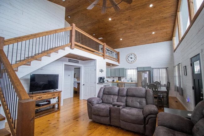 Building Photo - 1029 NC 1700 Unit ID1241343P