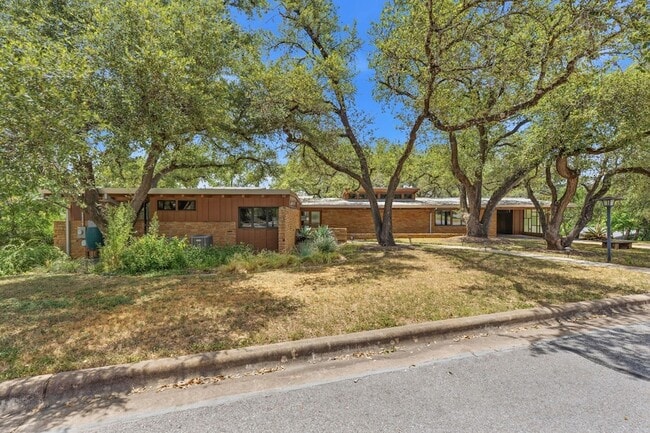 Photo - 407 Almarion Dr