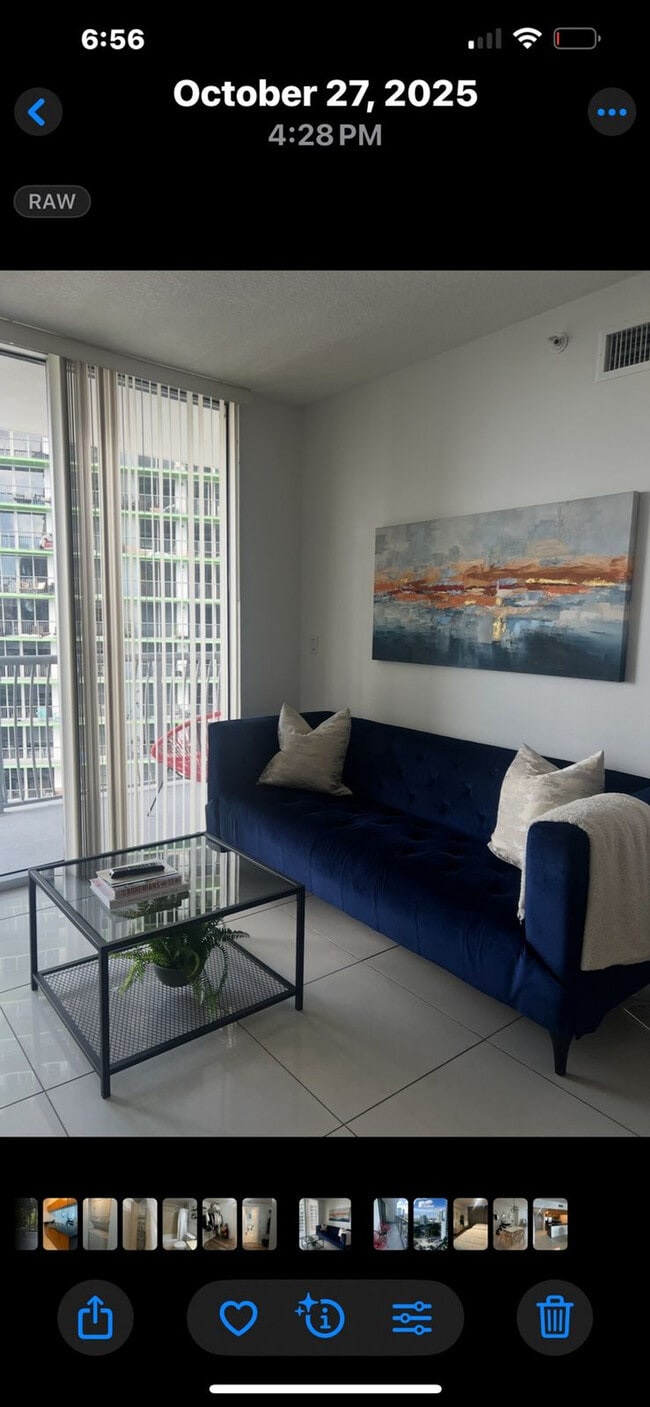 Building Photo - 1750 N Bayshore Dr Unit SI ID1424251P