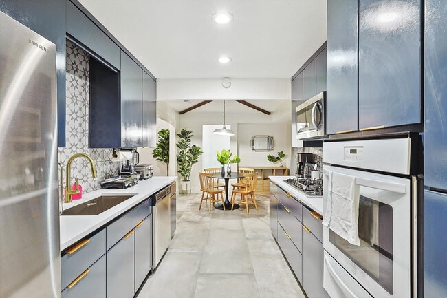 Photo - 1012 Cloverdale Ln Unit ID1024494P