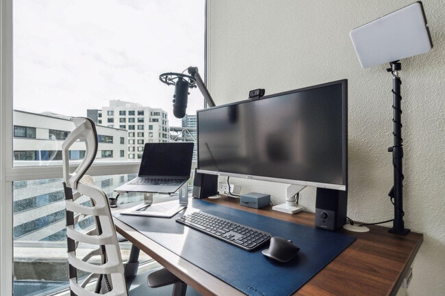 Photo - 388 Beale St Unit FL9-ID1009996P