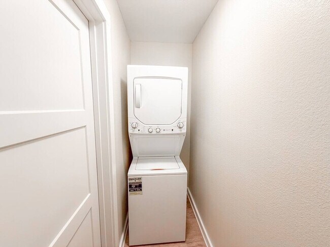 Photo - 1450 N Hwy 360 Unit SI ID1507122P
